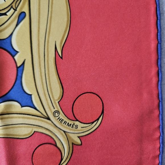 π¨π΅ Hermes silk scarf  authentic 90X90 cm red and gold π¨π΅ - Picture 6 of 7